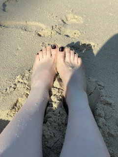 Polina Grents feet photo thumbnail