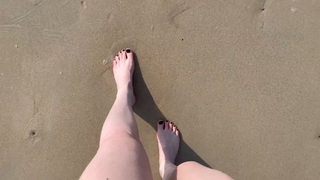 Polina Grents feet photo thumbnail