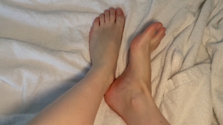 Polina Grents feet photo thumbnail