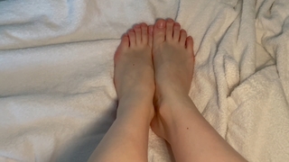 Polina Grents feet photo thumbnail
