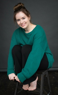 Polina Grents feet photo thumbnail