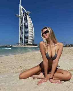 Polina Malinovskaya feet photo 3