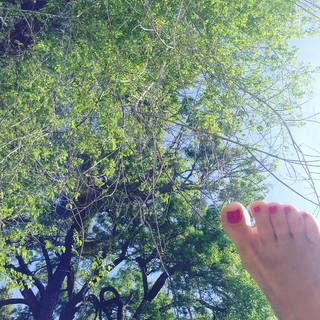 Pollyanna McIntosh feet photo thumbnail