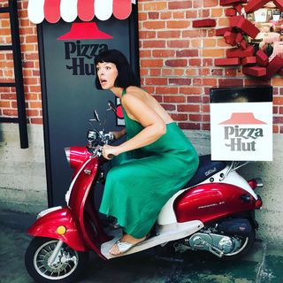 Pollyanna McIntosh feet photo thumbnail