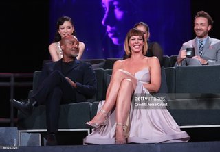 Pollyanna McIntosh feet photo thumbnail