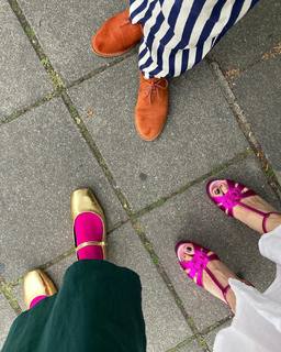 Pollyanna McIntosh feet photo thumbnail