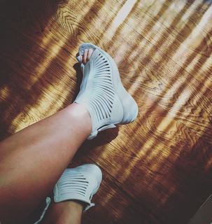 Pollyanna Woodard feet photo 9