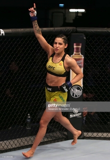 Polyana Viana feet photo 18