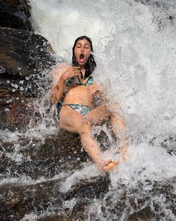 Polyana Viana feet photo 10