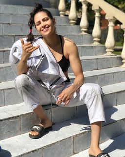 Polyana Viana feet photo 18