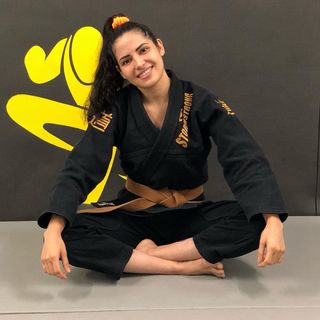 Polyana Viana feet photo 3