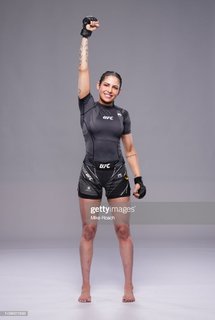 Polyana Viana feet photo 10