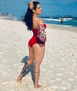 Polyana Viana feet photo 11