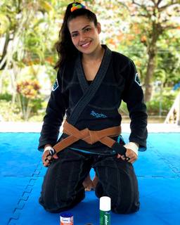 Polyana Viana feet photo 4