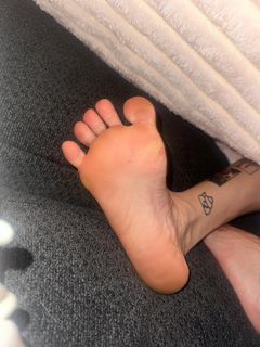 Polyana Viana feet photo 1
