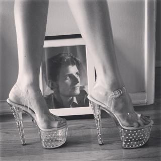 Pom Klementieff feet photo thumbnail