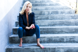Pom Klementieff feet photo thumbnail