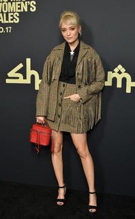 Pom Klementieff feet photo thumbnail
