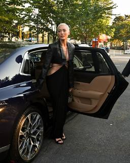 Pom Klementieff feet photo thumbnail