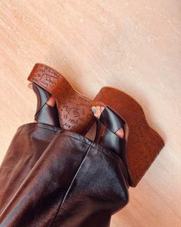Pom Klementieff feet photo thumbnail