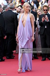 Pom Klementieff feet photo thumbnail