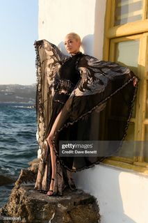Pom Klementieff feet photo thumbnail