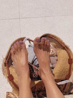 Pom Klementieff feet photo thumbnail