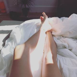 Pomme feet photo 1