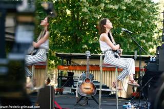 Pomme feet photo 12