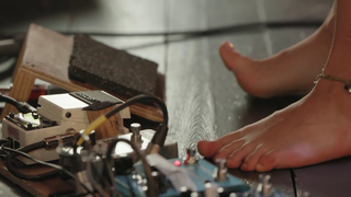 Pomme feet photo 8