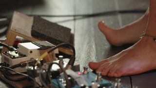 Pomme feet photo 7