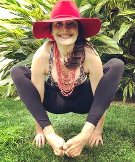 Pooja Batra feet photo 10
