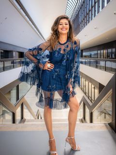 Pooja Batra feet photo 7