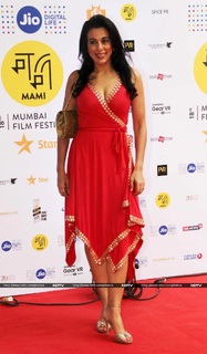 Pooja Bedi feet photo 2