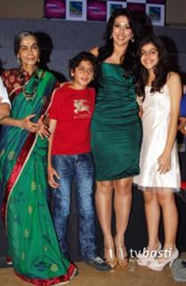 Pooja Bedi feet photo 7