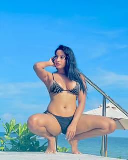 Pooja Bhalekar feet photo 5
