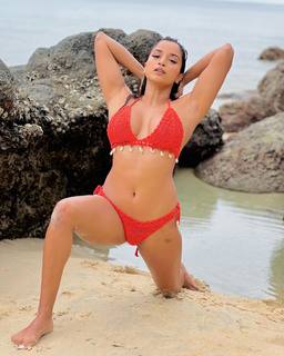 Pooja Bhalekar feet photo 20
