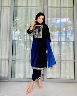 Pooja Bhalekar feet photo 4