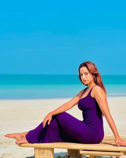 Pooja Bhalekar feet photo 12