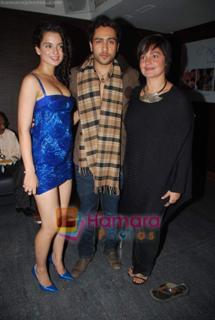 Pooja Bhatt feet photo 1