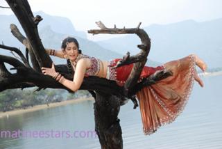 Pooja Chopra feet photo 11