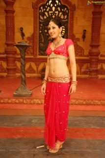 Pooja Chopra feet photo 13