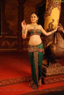 Pooja Chopra feet photo 9