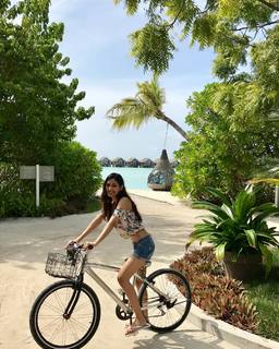 Pooja Chopra feet photo 7