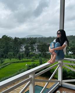 Pooja Chopra feet photo 8
