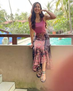 Pooja Chopra feet photo 4