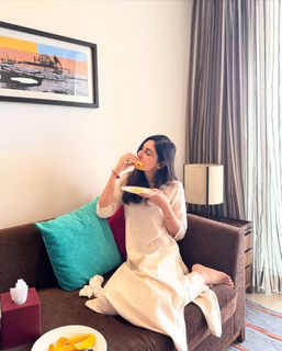 Pooja Chopra feet photo 5