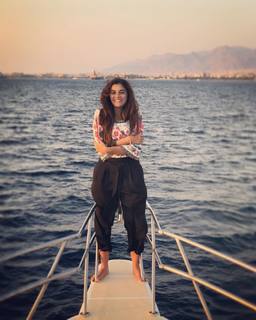 Pooja Gaur feet photo 3