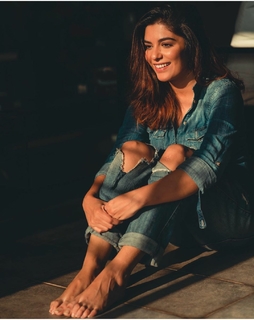 Pooja Gaur feet photo 3