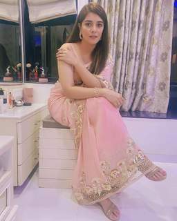 Pooja Gaur feet photo 6